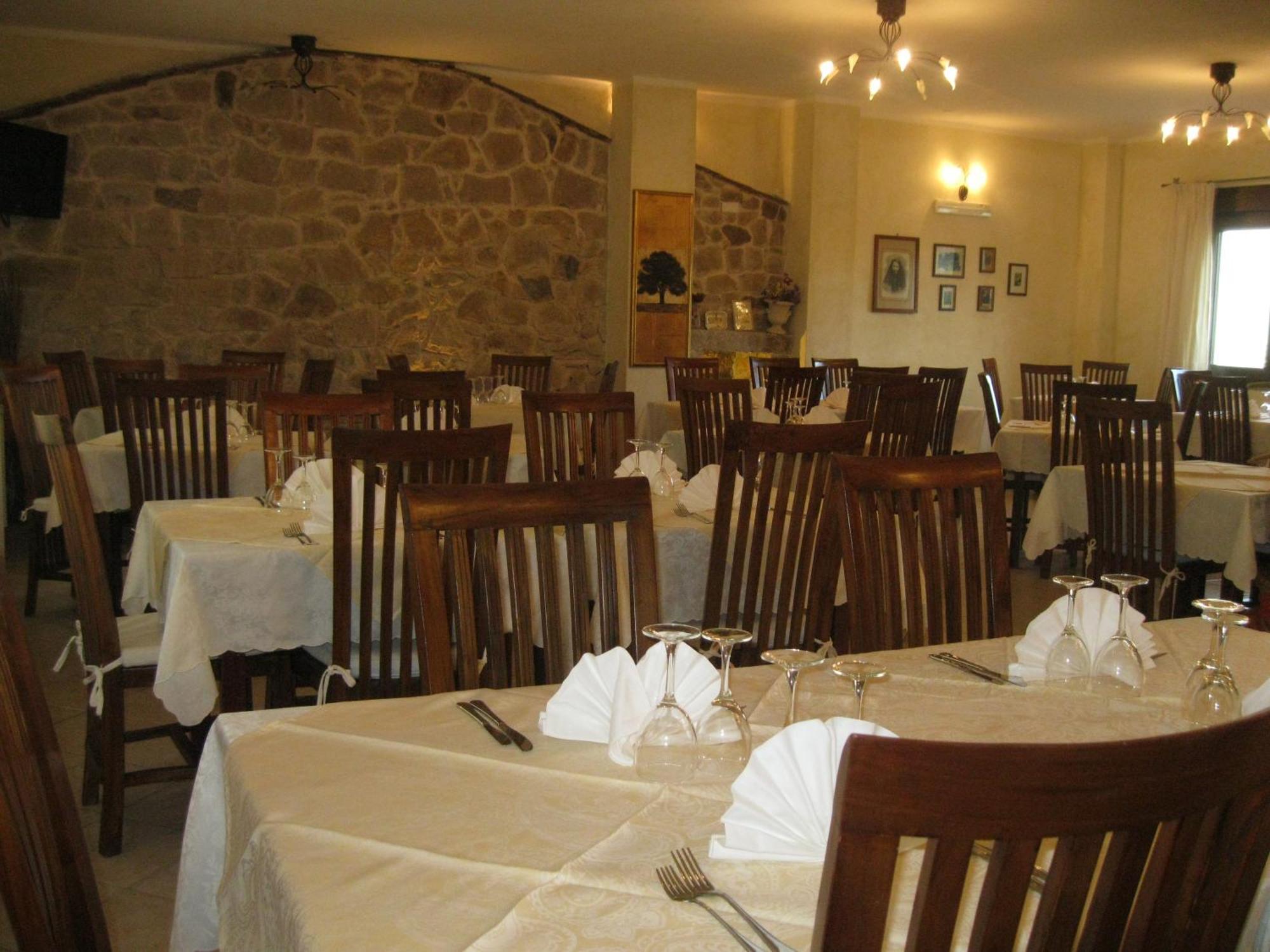 Hotel Sorgente Aglientu Bagian luar foto