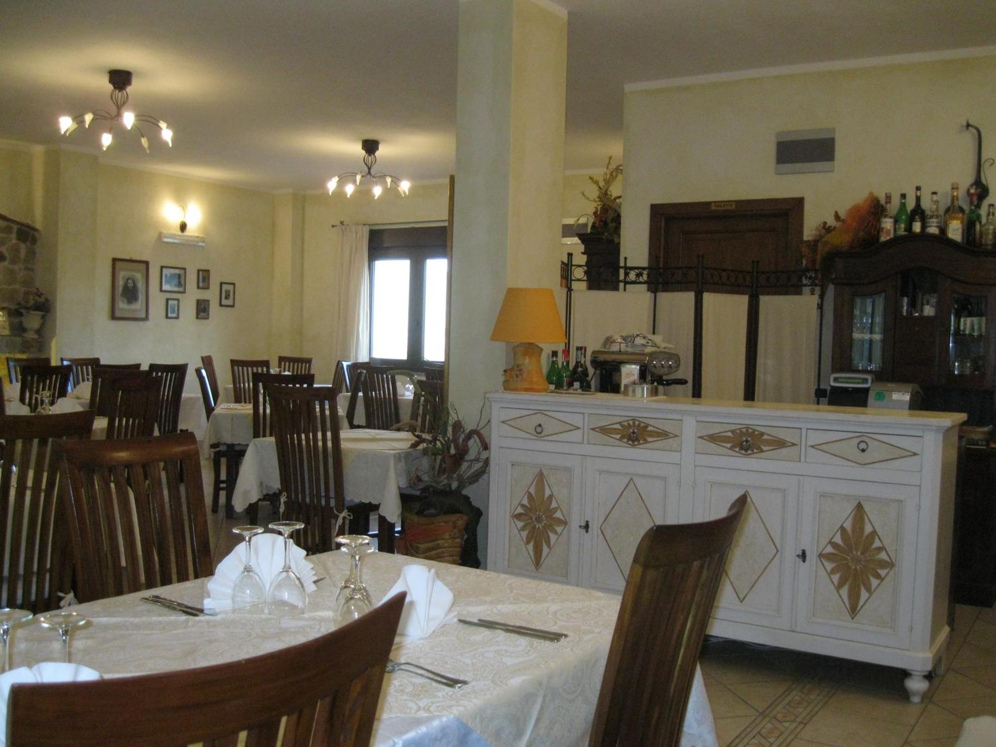 Hotel Sorgente Aglientu Bagian luar foto