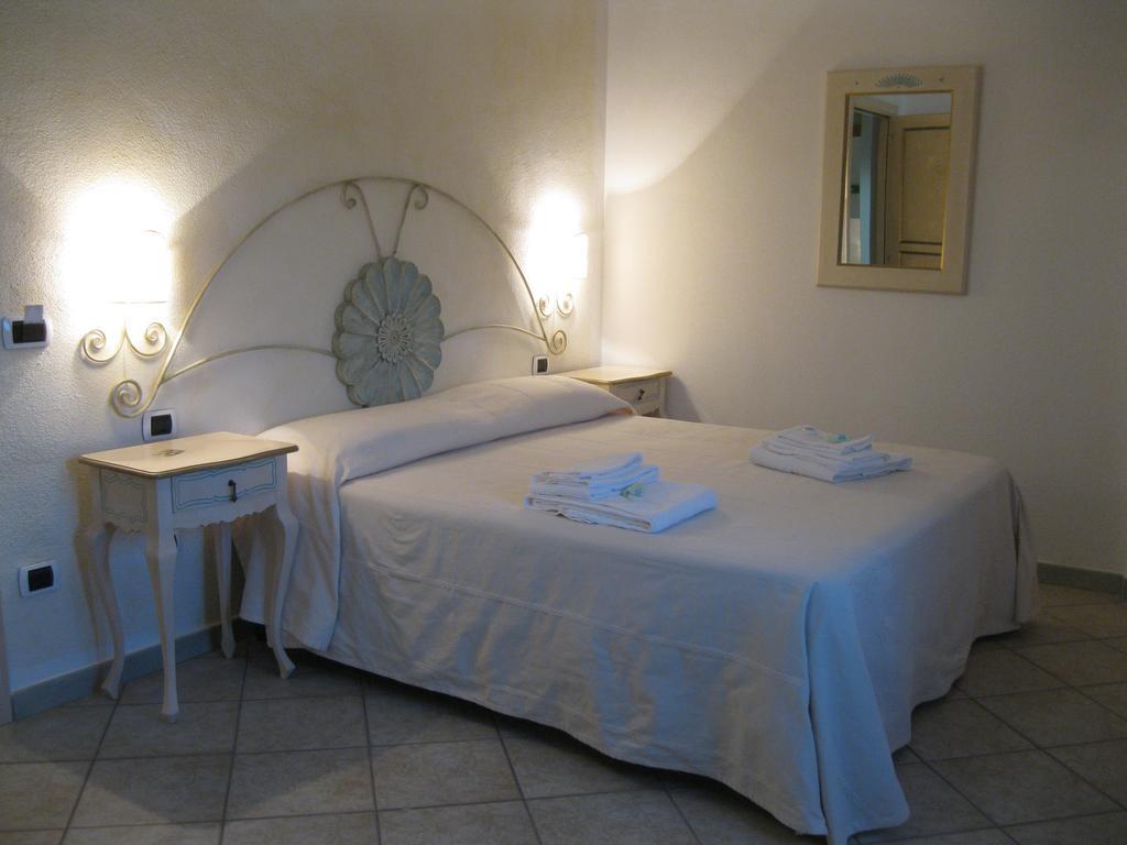 Hotel Sorgente Aglientu Ruang foto