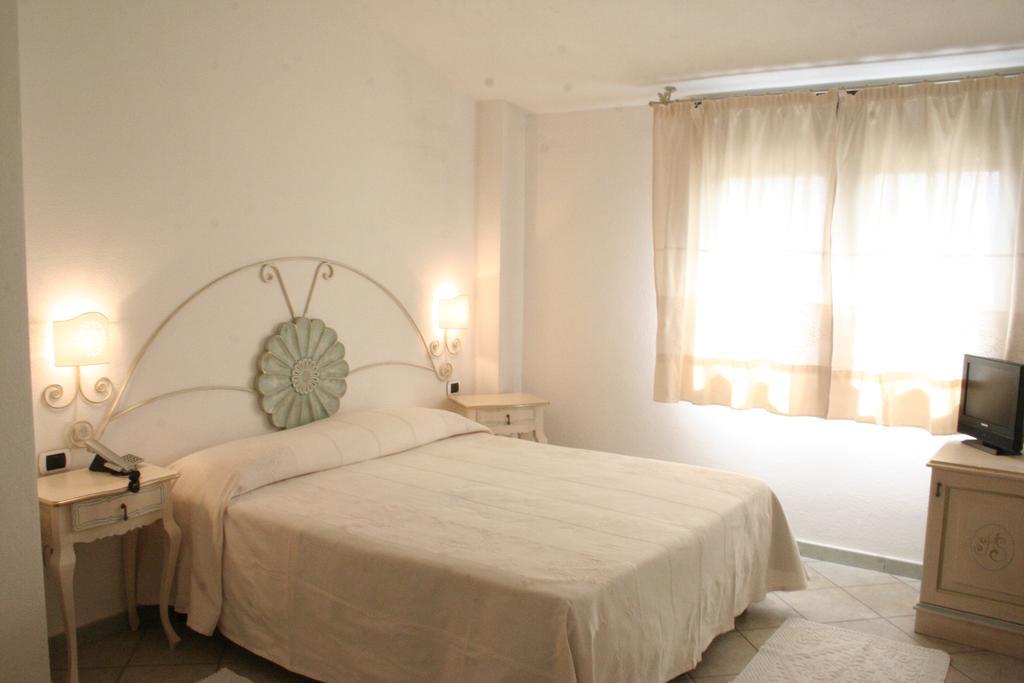 Hotel Sorgente Aglientu Ruang foto