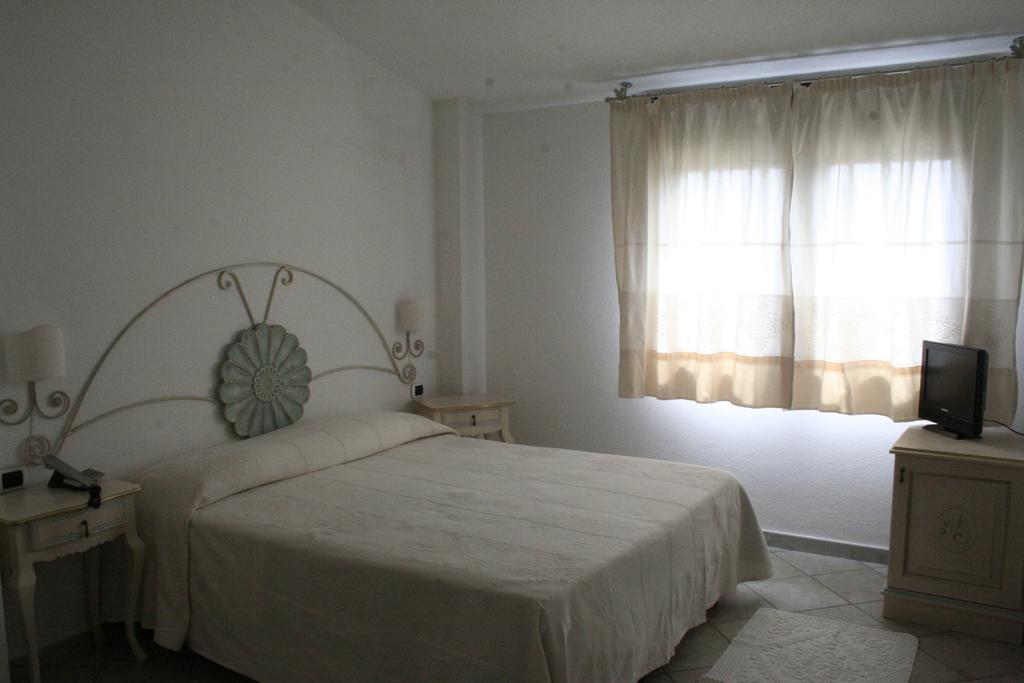 Hotel Sorgente Aglientu Ruang foto