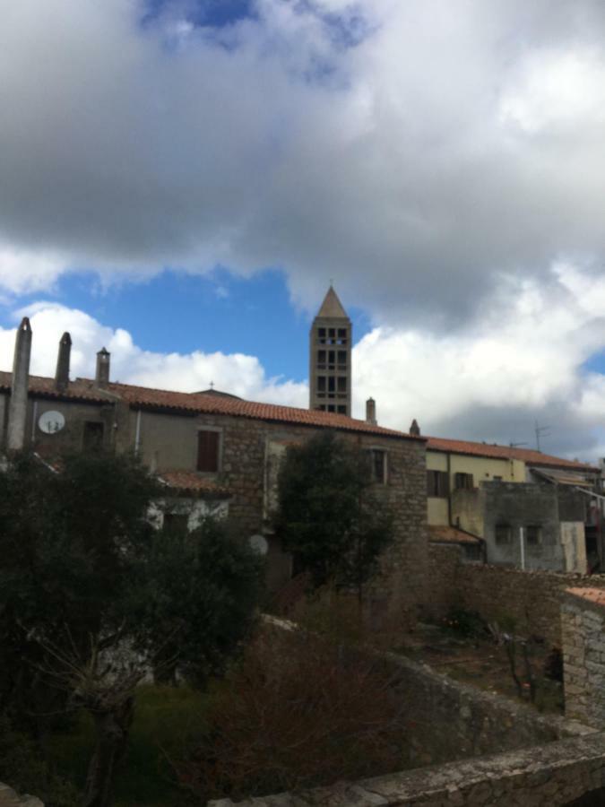 Hotel Sorgente Aglientu Bagian luar foto