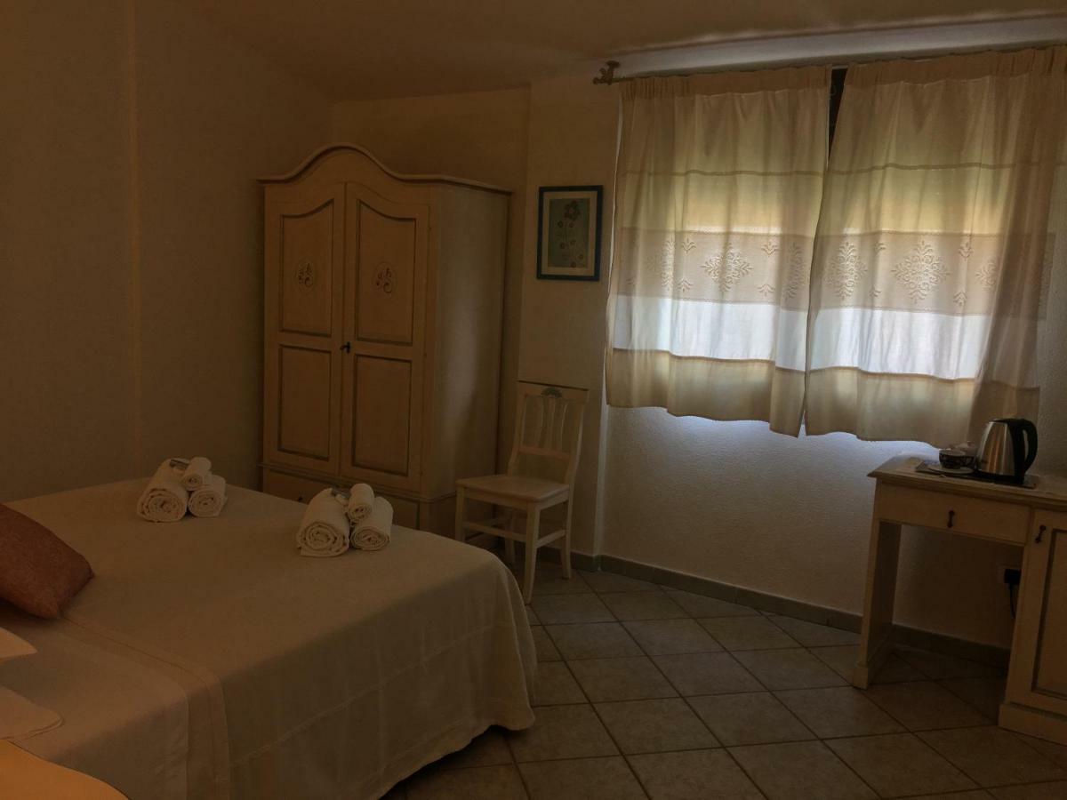 Hotel Sorgente Aglientu Bagian luar foto