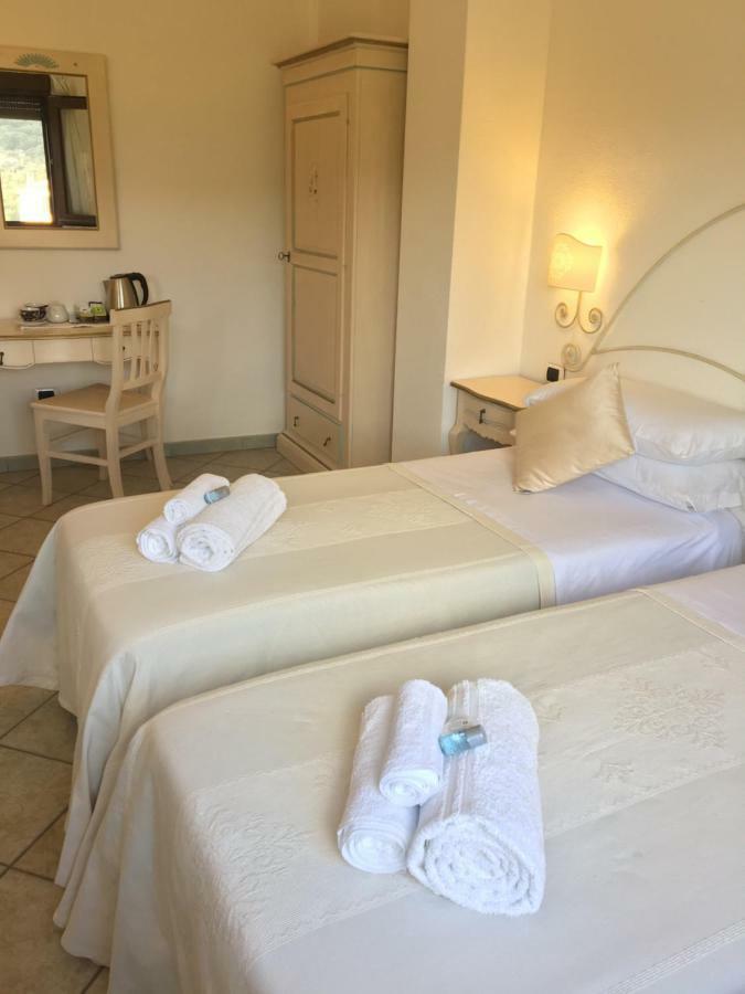 Hotel Sorgente Aglientu Bagian luar foto