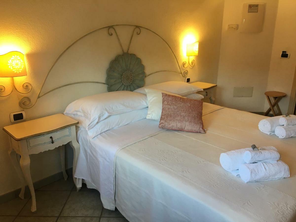 Hotel Sorgente Aglientu Bagian luar foto